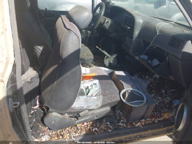 46340405 :رقم المزاد ، JT4RN81A2N0088412 vin ، 1992 Toyota Pickup 1/2 Ton Short Wheelbase مزاد بيع
