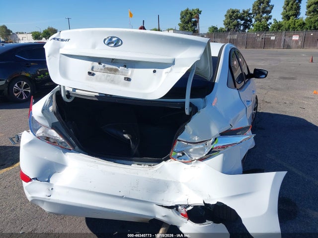 Hyundai Accent Value Edition 2017 KMHCT4AE2HU272409 Image 6