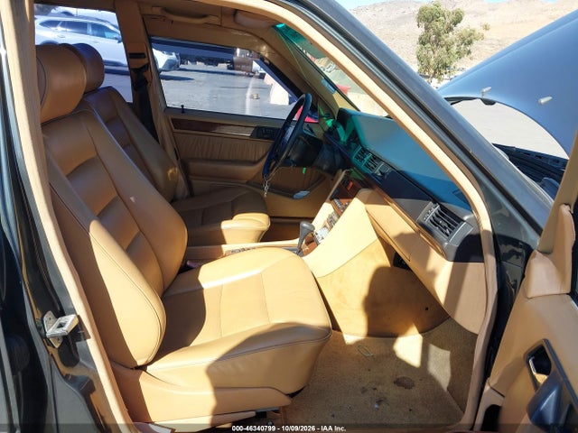 46340799 :رقم المزاد ، WDBEA30D1MB345988 vin ، 1991 Mercedes-benz 300 E مزاد بيع