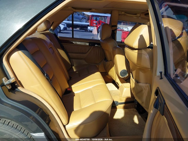 46340799 :رقم المزاد ، WDBEA30D1MB345988 vin ، 1991 Mercedes-benz 300 E مزاد بيع