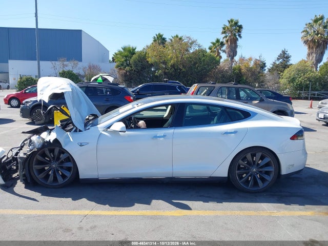 Продаж на аукціоні авто 2013 Tesla Model S Performance, vin: 5YJSA1CP4DFP13494, номер лоту: 46341314