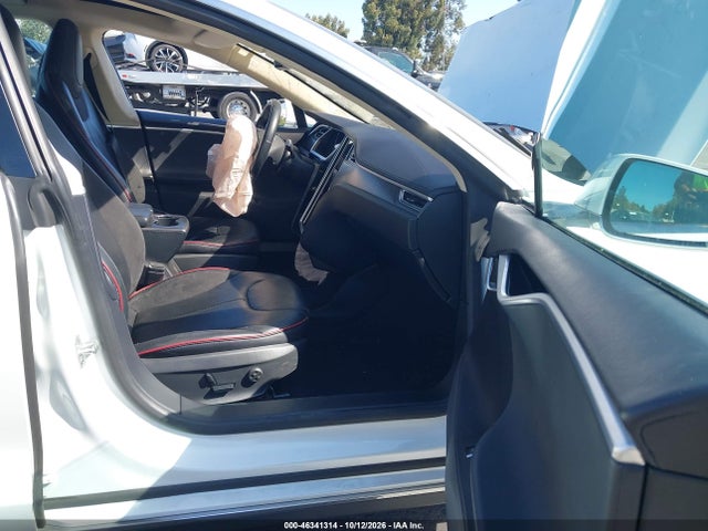 Продаж на аукціоні авто 2013 Tesla Model S Performance, vin: 5YJSA1CP4DFP13494, номер лоту: 46341314