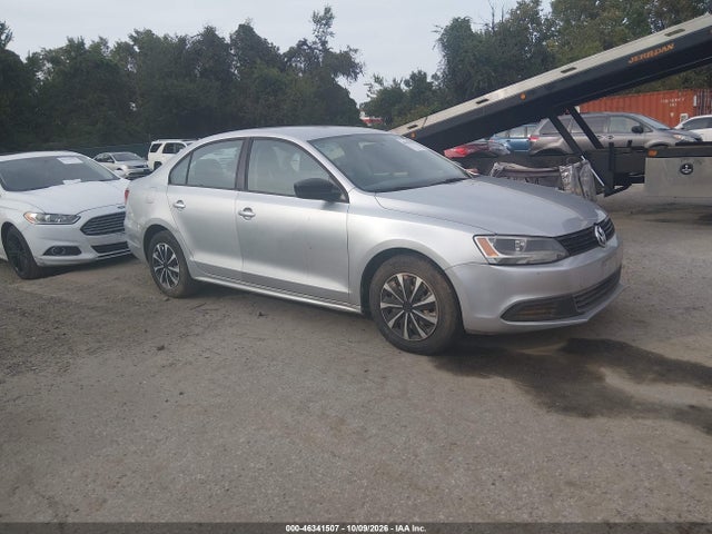 2011 Volkswagen Jetta 2.0l S მანქანა იყიდება აუქციონზე, vin: 3VW2K7AJ6BM061823, აუქციონის ნომერი: 46341507