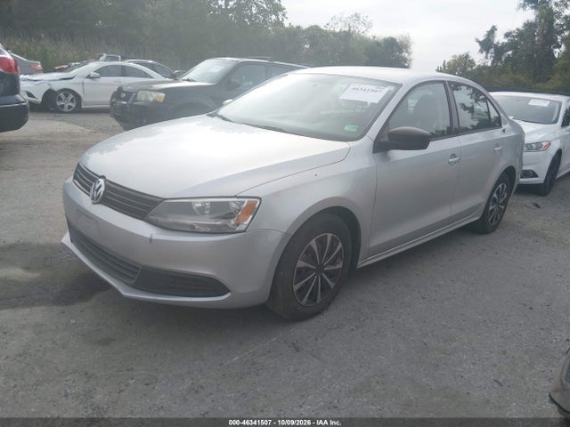 2011 Volkswagen Jetta 2.0l S მანქანა იყიდება აუქციონზე, vin: 3VW2K7AJ6BM061823, აუქციონის ნომერი: 46341507