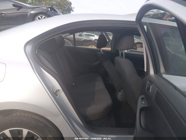 2011 Volkswagen Jetta 2.0l S მანქანა იყიდება აუქციონზე, vin: 3VW2K7AJ6BM061823, აუქციონის ნომერი: 46341507