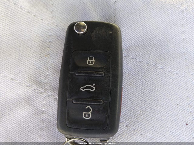 WVGBV7AX7HK047598 Volkswagen Tiguan 2.0t/2.0t S