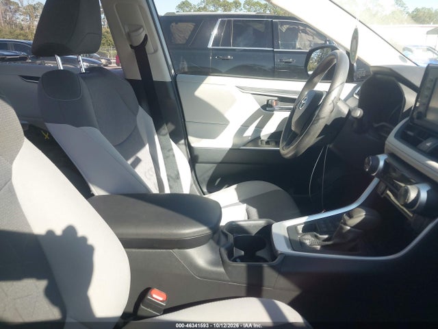 46341593 :رقم المزاد ، JTMP1RFV4KJ016136 vin ، 2019 Toyota Rav4 Xle مزاد بيع