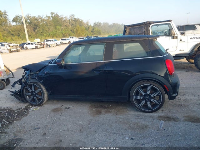 2022 Mini Hardtop Cooper S მანქანა იყიდება აუქციონზე, vin: WMW53DH0XN2R98823, აუქციონის ნომერი: 46341745