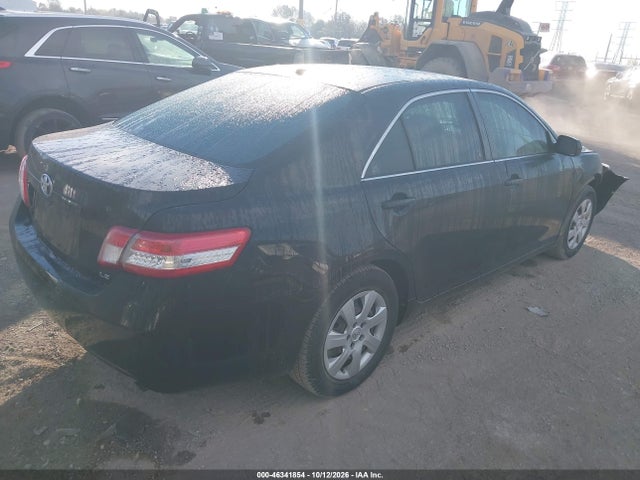 46341854 :رقم المزاد ، 4T4BF3EK3BR208728 vin ، 2011 Toyota Camry Le مزاد بيع
