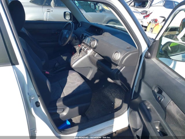 Scion XB 2015 JTLZE4FE7FJ072419 Image 5
