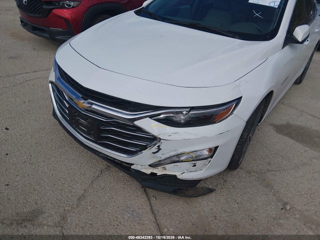 1G1ZD5ST3SF156168 Chevrolet Malibu Fwd 1lt