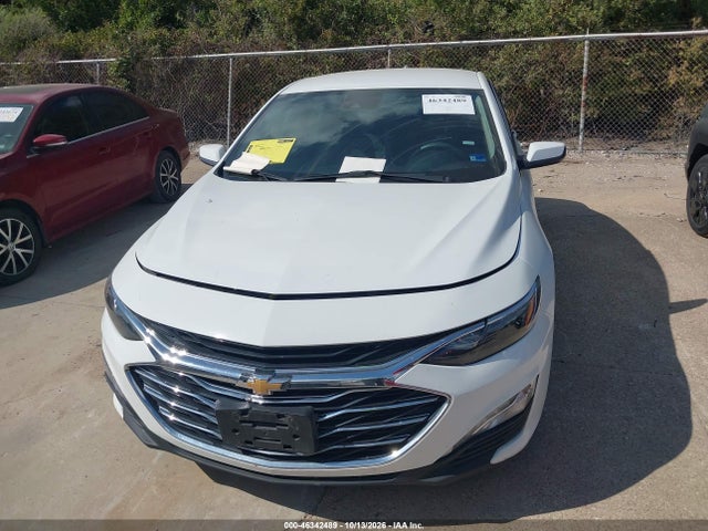 1G1ZD5ST4SF153733 Chevrolet Malibu Fwd 1lt