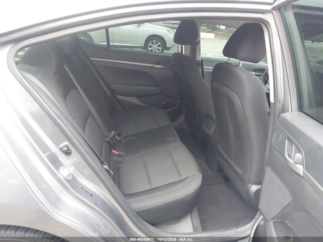 5NPD74LF7JH301843 Hyundai ELANTRA SE