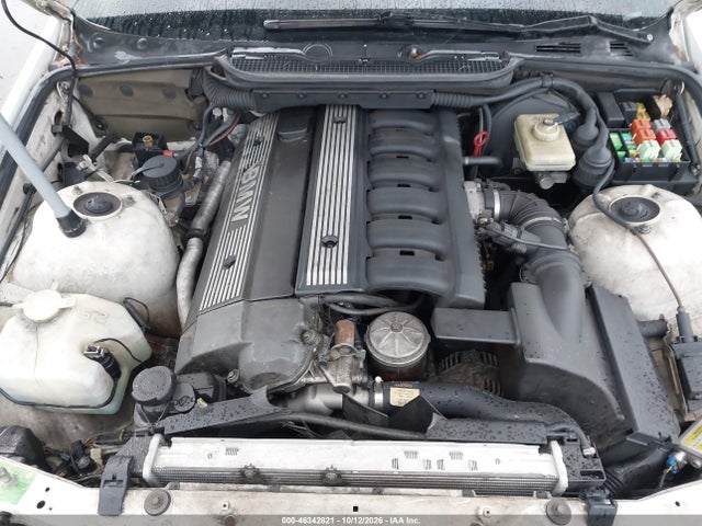 46342821 :رقم المزاد ، WBACB4324SFM22720 vin ، 1995 Bmw 325 I Automatic مزاد بيع