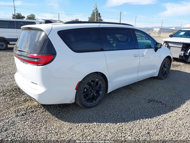 Chrysler Pacifica Limited 2025 2C4RC1GG3SR520340 Image 4