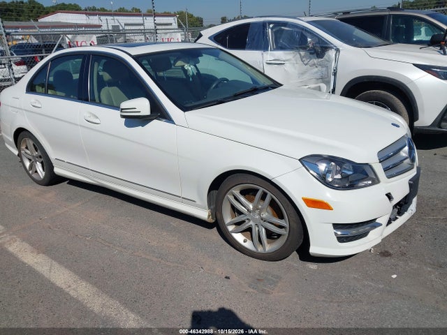 Продажа на аукционе авто 2012 Mercedes-benz C 300 Luxury 4matic/sport 4matic, vin: WDDGF8BB3CA618086, номер лота: 46342988