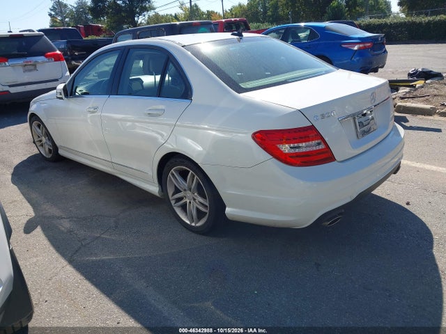 Продажа на аукционе авто 2012 Mercedes-benz C 300 Luxury 4matic/sport 4matic, vin: WDDGF8BB3CA618086, номер лота: 46342988