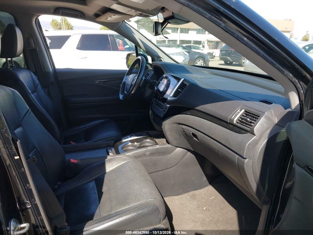 Продажа на аукционе авто 2016 Honda Pilot Touring, vin: 5FNYF5H95GB041561, номер лота: 46342990
