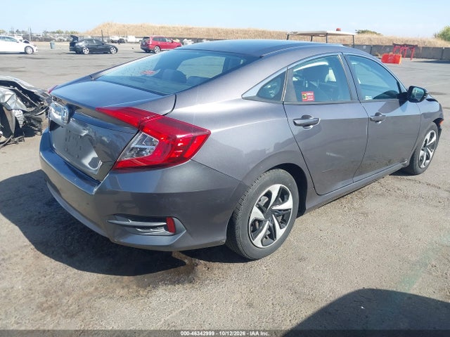 Продажа на аукционе авто 2018 Honda Civic Lx, vin: 2HGFC2F53JH510079, номер лота: 46342999