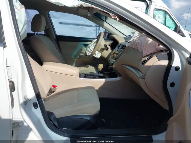 2015 Nissan Altima 2.5 S მანქანა იყიდება აუქციონზე, vin: 1N4AL3AP8FC249460, აუქციონის ნომერი: 46343004