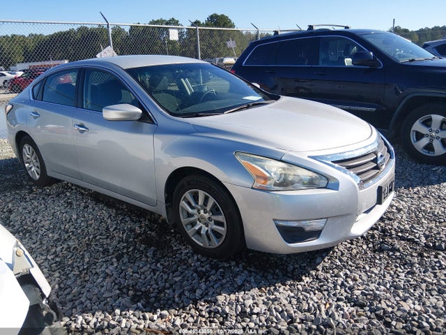 2015 Nissan Altima 2.5 S მანქანა იყიდება აუქციონზე, vin: 1N4AL3AP1FN389659, აუქციონის ნომერი: 46343050