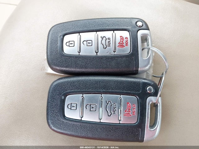 Продаж на аукціоні авто 2012 Hyundai Genesis 5.0, vin: KMHGC4DHXCU170422, номер лоту: 46343131