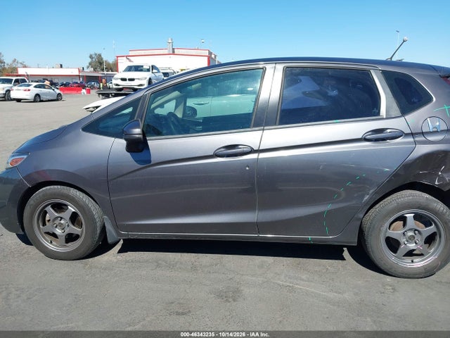 46343235 :رقم المزاد ، 3HGGK5G59HM714128 vin ، 2017 Honda Fit Lx مزاد بيع