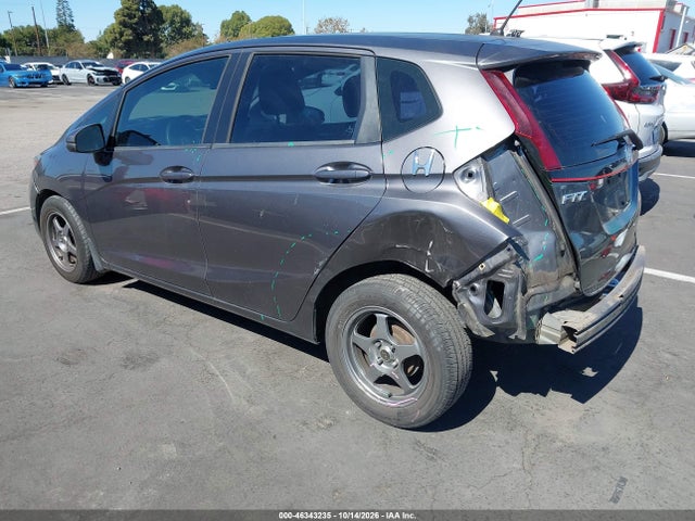 46343235 :رقم المزاد ، 3HGGK5G59HM714128 vin ، 2017 Honda Fit Lx مزاد بيع