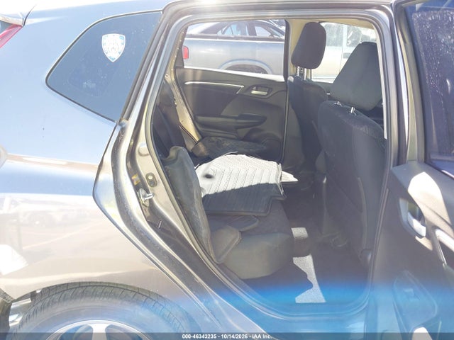 46343235 :رقم المزاد ، 3HGGK5G59HM714128 vin ، 2017 Honda Fit Lx مزاد بيع