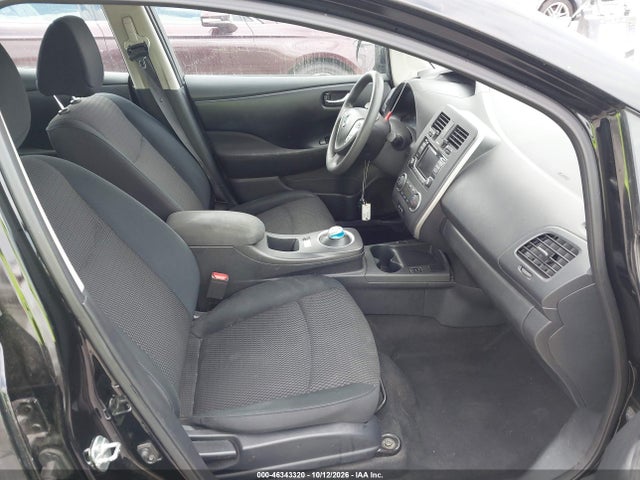 46343320 :رقم المزاد ، 1N4BZ0CP2HC311842 vin ، 2017 Nissan Leaf S مزاد بيع