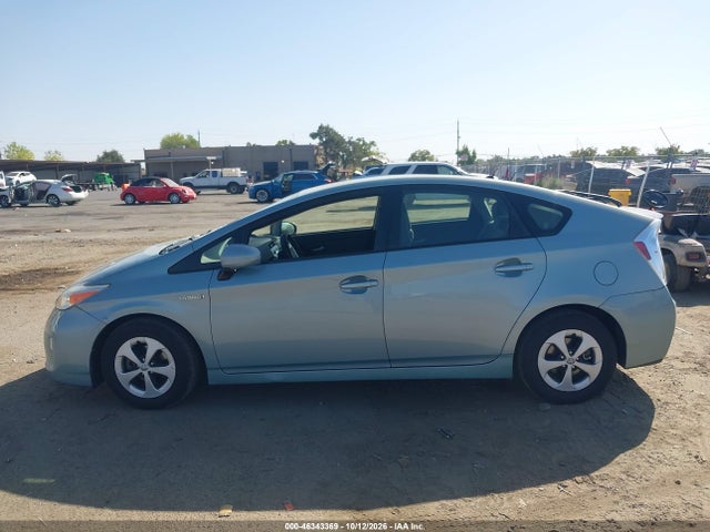 Toyota Prius Two 2014 JTDKN3DU3E1823483 Image 14
