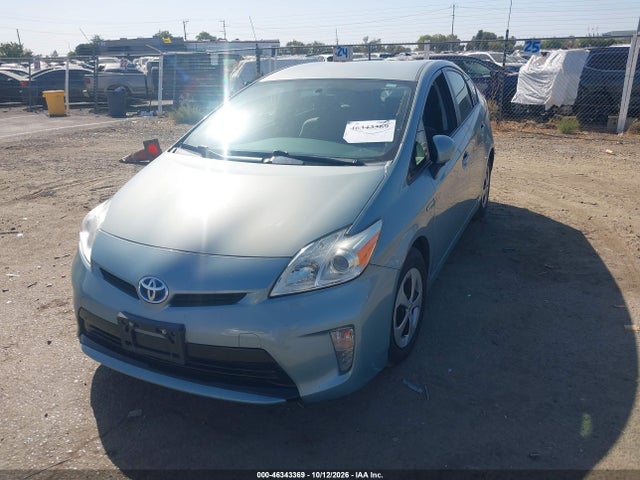 Toyota Prius Two 2014 JTDKN3DU3E1823483 Image 2