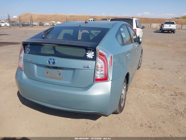 Toyota Prius Two 2014 JTDKN3DU3E1823483 Image 4