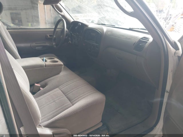46343432 :رقم المزاد ، 5TBBT4411YS046271 vin ، 2000 Toyota Tundra Sr5 V8 مزاد بيع