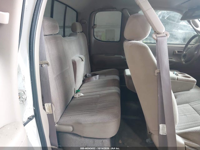 46343432 :رقم المزاد ، 5TBBT4411YS046271 vin ، 2000 Toyota Tundra Sr5 V8 مزاد بيع