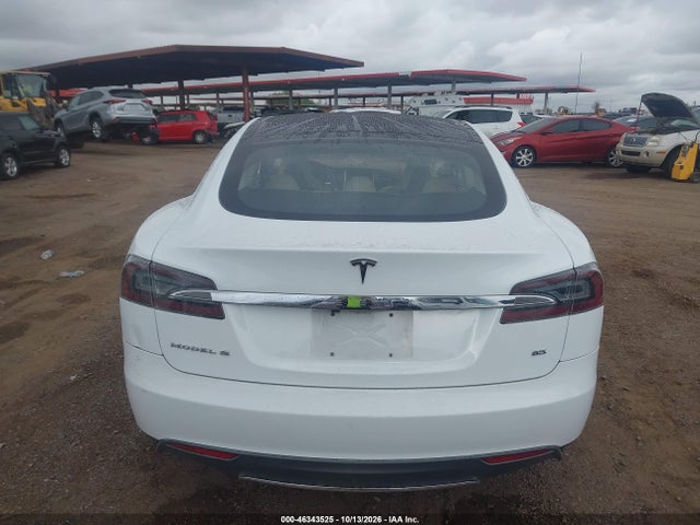 Продажа на аукционе авто 2013 Tesla Model S, vin: 5YJSA1CN4DFP20556, номер лота: 46343525