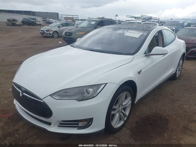 Продажа на аукционе авто 2013 Tesla Model S, vin: 5YJSA1CN4DFP20556, номер лота: 46343525