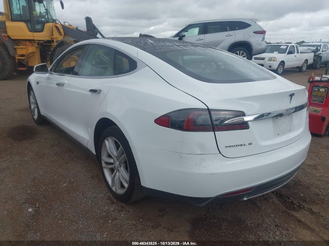 Продажа на аукционе авто 2013 Tesla Model S, vin: 5YJSA1CN4DFP20556, номер лота: 46343525