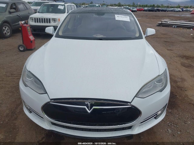 Продажа на аукционе авто 2013 Tesla Model S, vin: 5YJSA1CN4DFP20556, номер лота: 46343525
