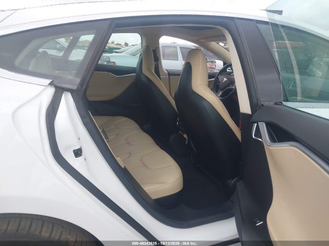 Продажа на аукционе авто 2013 Tesla Model S, vin: 5YJSA1CN4DFP20556, номер лота: 46343525