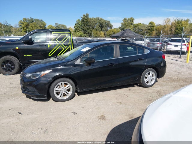 2017 Chevrolet Cruze Lt Auto მანქანა იყიდება აუქციონზე, vin: 1G1BE5SMXH7180011, აუქციონის ნომერი: 46343576
