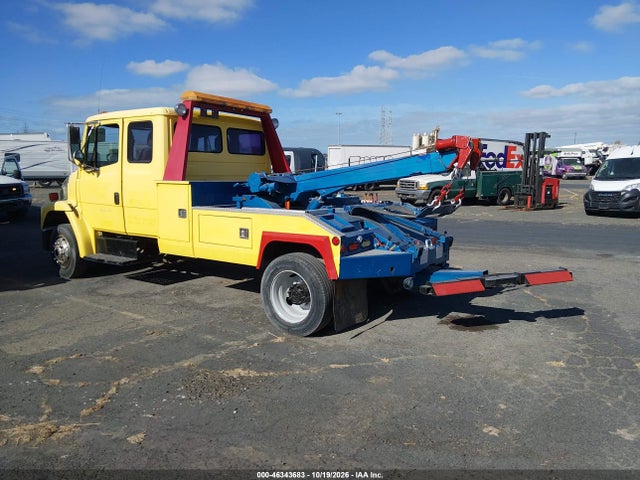 46343683 :رقم المزاد ، 1FV3GFBC4YHG19238 vin ، 2000 Freightliner Medium Conventional Fl60 مزاد بيع