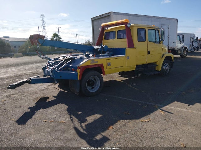 46343683 :رقم المزاد ، 1FV3GFBC4YHG19238 vin ، 2000 Freightliner Medium Conventional Fl60 مزاد بيع