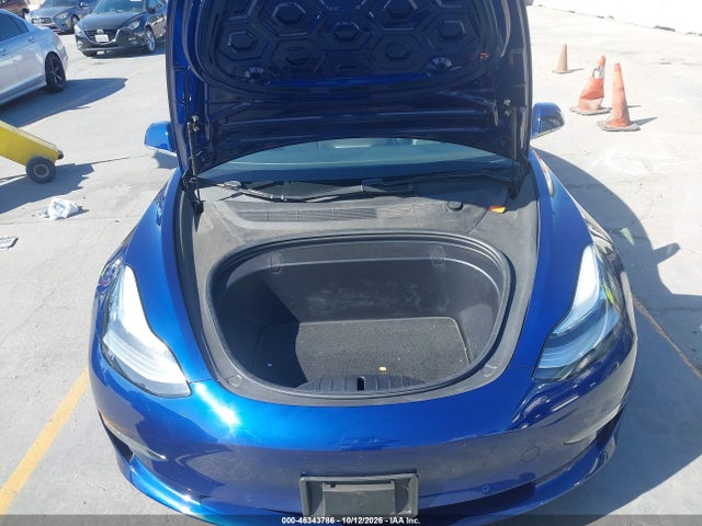 Продажа на аукционе авто 2018 Tesla Model 3 Long Range/mid Range, vin: 5YJ3E1EA3JF160706, номер лота: 46343786