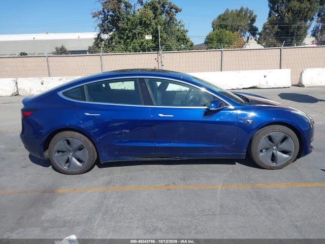 Продажа на аукционе авто 2018 Tesla Model 3 Long Range/mid Range, vin: 5YJ3E1EA3JF160706, номер лота: 46343786