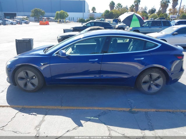 Продажа на аукционе авто 2018 Tesla Model 3 Long Range/mid Range, vin: 5YJ3E1EA3JF160706, номер лота: 46343786