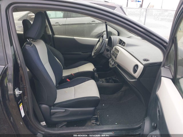 46343834 :رقم المزاد ، JTDJTUD37CD538053 vin ، 2012 Toyota Yaris مزاد بيع