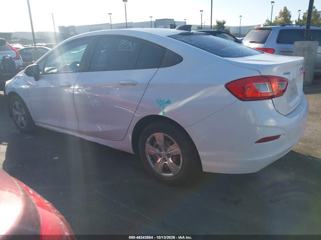46343884 :رقم المزاد ، 1G1BC5SM7J7123034 vin ، 2018 Chevrolet Cruze Ls Auto مزاد بيع