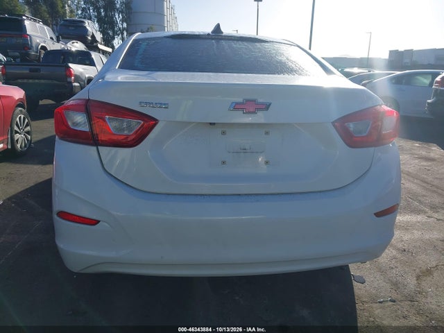 46343884 :رقم المزاد ، 1G1BC5SM7J7123034 vin ، 2018 Chevrolet Cruze Ls Auto مزاد بيع