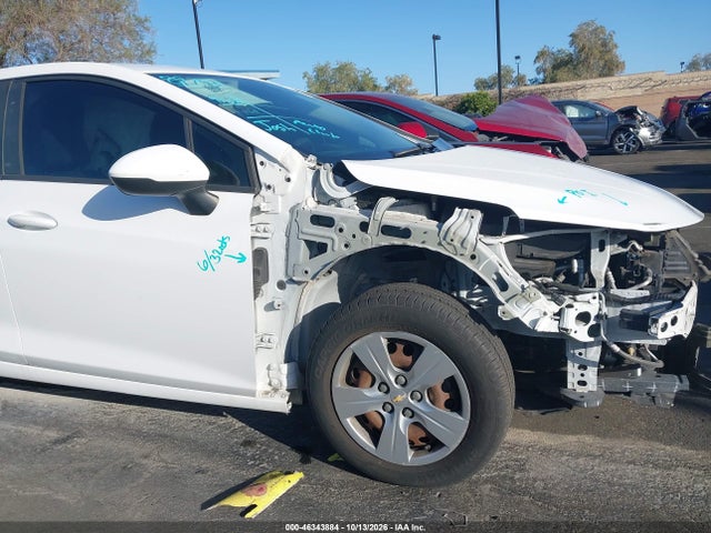 46343884 :رقم المزاد ، 1G1BC5SM7J7123034 vin ، 2018 Chevrolet Cruze Ls Auto مزاد بيع